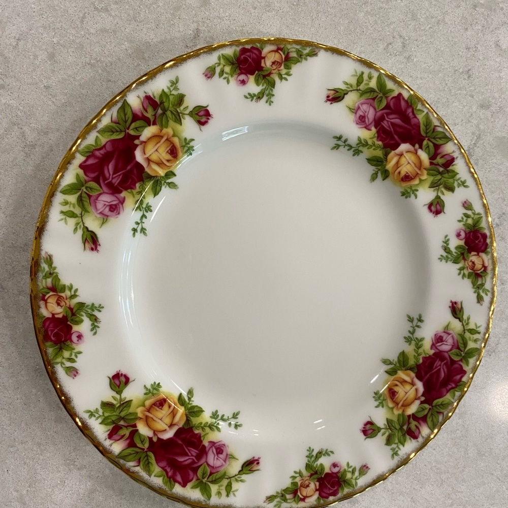 Royal Albert Old Country Roses 8 inch plate